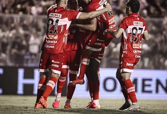 CRB vence Ceará e dá salto na tabela