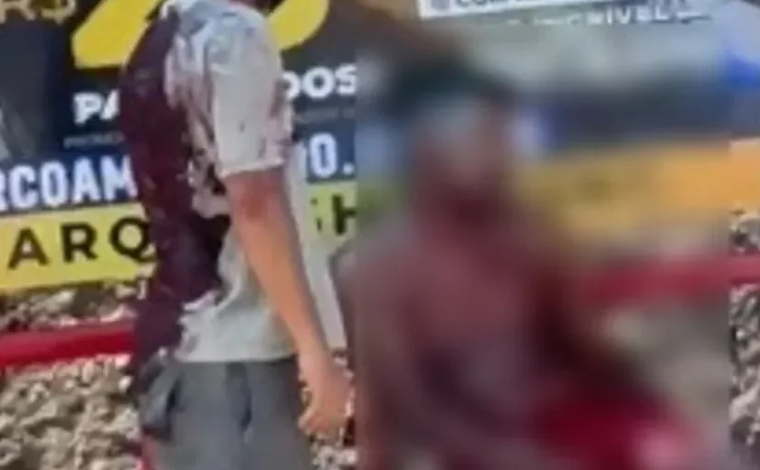 Homem ferido e deixado em ponto de ônibus na Mangabeiras é um ex-reeducando, diz PM