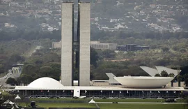 Lula sanciona, com vetos, reajuste salarial para cargos do Legislativo