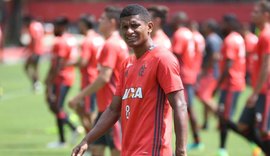 Flamengo espera jogo aberto e não deve aceitar pressão do Atlético-MG