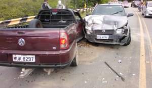 Acidente com três veículos na AL-101 Norte deixa condutores com escoriações leves