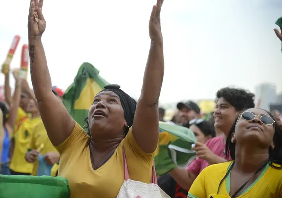 PM reforça a segurança em pontos de concentração de torcedores no Rio