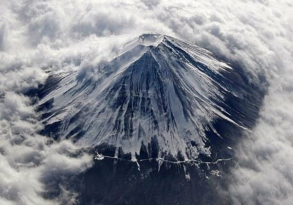 Alpinistas são encontrados mortos após queda no monte Fuji, no Japão