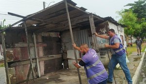 SEMSCS remove estruturas abandonadas no Benedito Bentes