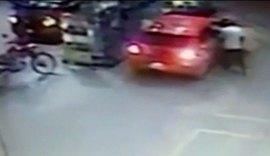 Mulher é morta a facadas dentro de carro no interior de Goiás