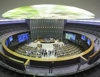 Parlamentares criticam e comemoram prisão preventiva de Bolsonaro