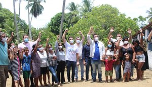 Famílias do Litoral Norte celebram construção de nova creche em Ipioca
