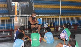 Estudantes recebem aulas gratuitas de futsal em escolinha do Sesc