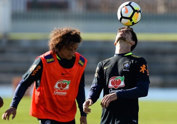 David Luiz e Thiago Silva voltam a atuar juntos três anos após a Copa