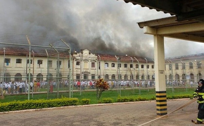 SAP confirma fuga de 152 detentos durante rebelião em Bauru