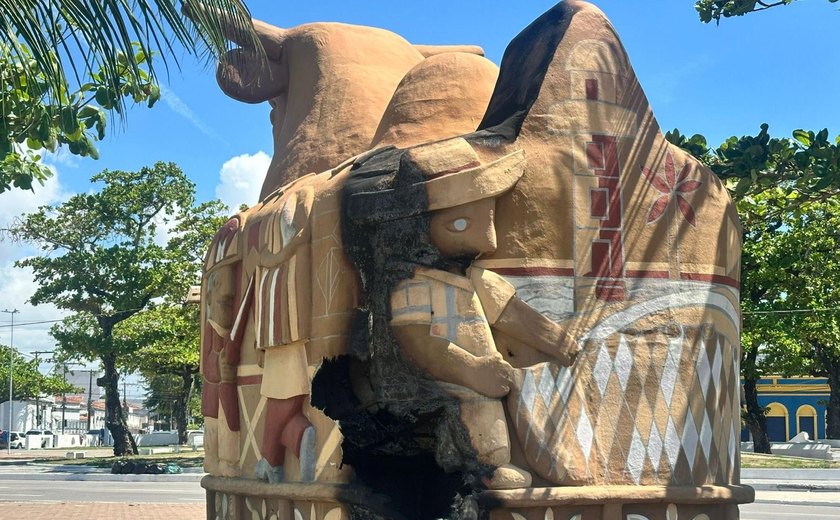 Polícia diz que vandalismo contra escultura do Alagoas Feita à Mão será punido com rigor