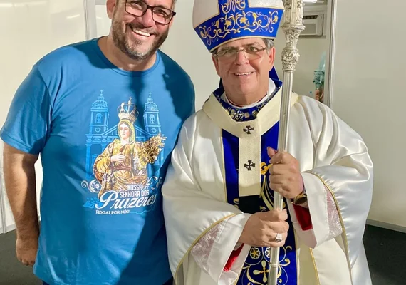 Leonardo Dias entrega Título de Cidadão Honorário de Maceió a Dom Beto Breis