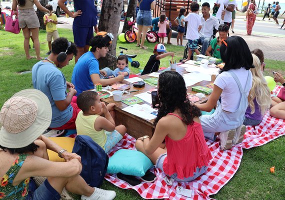 Unimed celebra o Dia das Crianças com a Turminha Unimed na orla de Maceió