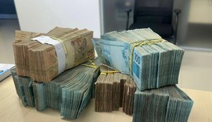 Dinheiro apreendido com empresário em prefeitura de Murici seria usado para pagar propinas em contratos públicos