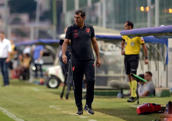 Fábio Carille é demitido horas após goleada sofrido pelo Athletico na Bolívia