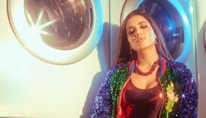 Anitta bate recorde de estreia com 'Paradinha'