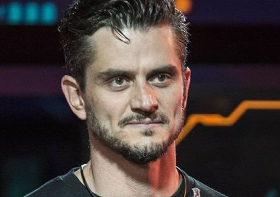 Médico que examinou Emilly ameaça processar Marcos; saiba o motivo