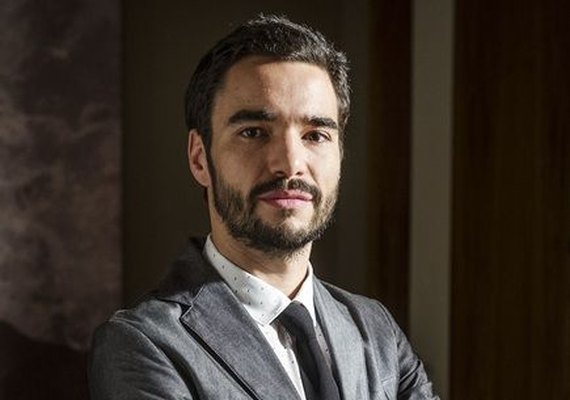 Ator Caio Blat é confirmado em série da BBC sobre o crime organizado