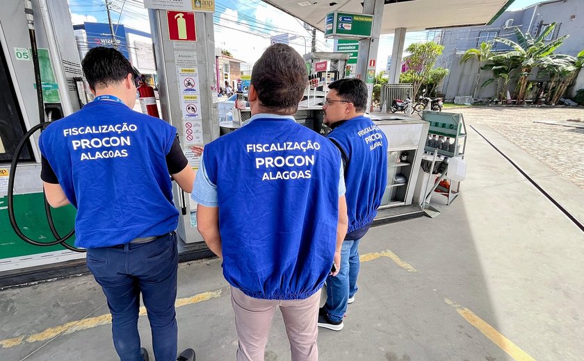 Após fiscalização, valor da gasolina cai a R$ 5,69 por litro nos postos de Alagoas