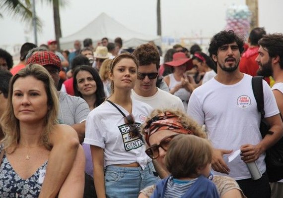Famosos comparecem à manifestação no Rio de Janeiro e pedem Diretas Já