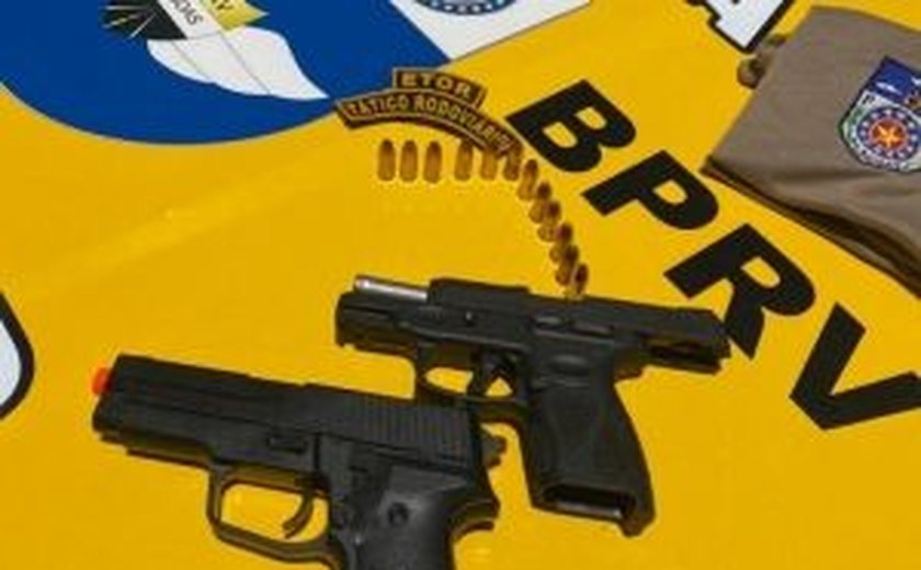 BPRv apreende armas de fogo e fardamento da PM de Alagoas
