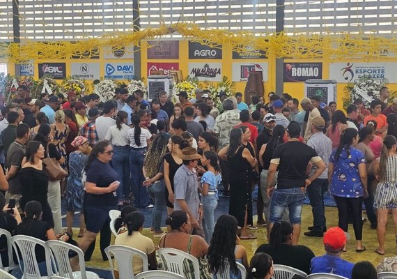 Comoção marca adeus às vítimas do acidente de São José da Tapera