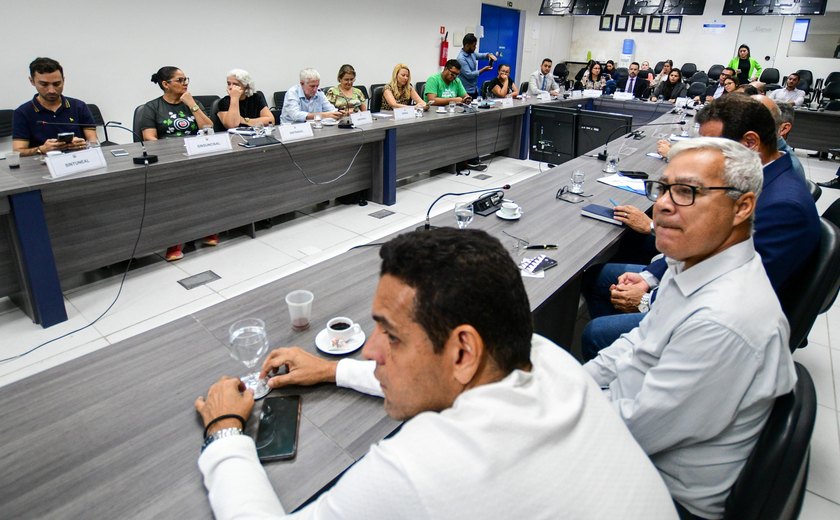Governo de Alagoas confirma queda na arrecadação, mas mantém diálogo com categorias sobre reajuste