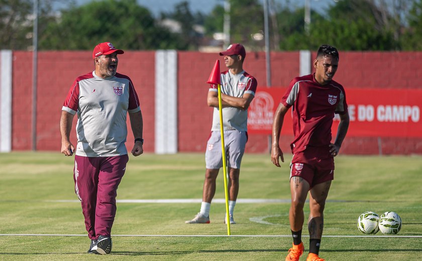 CRB vai ao mercado por um lateral