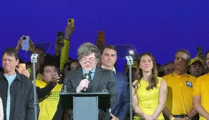 Após ofensas de Milei a Lula, Itamaraty chama embaixador para consulta