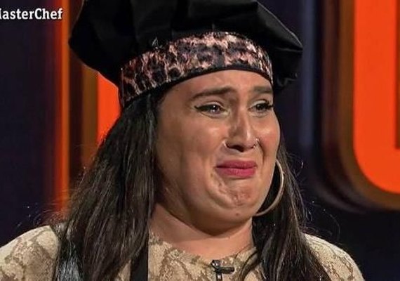 Participante é expulsa do MasterChef após servir ave crua, com penas e cabeça
