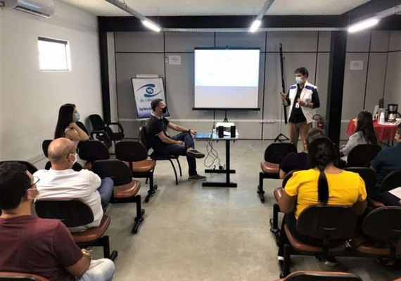 Em 2021, Vigilância Sanitária capacitou mais de 3 mil profissionais sobre boas práticas