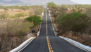 Estado entrega mais de 14 km de estradas recuperadas no Sertão nesta sexta