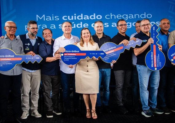 Governo de Alagoas participa da entrega de 47 veículos para o SUS em 15 municípios
