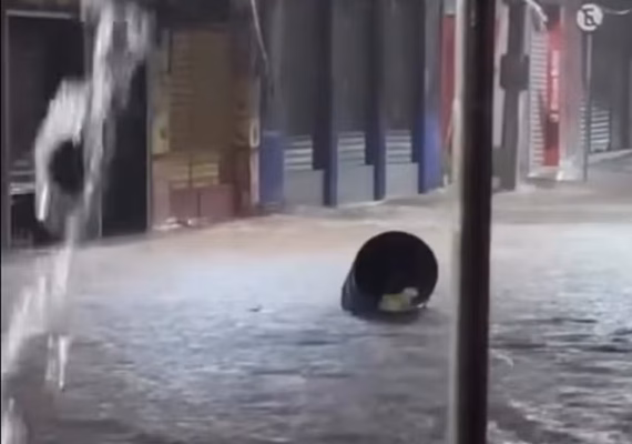 Chuva intensa provoca alagamentos e transtornos em Palmeira dos Índios