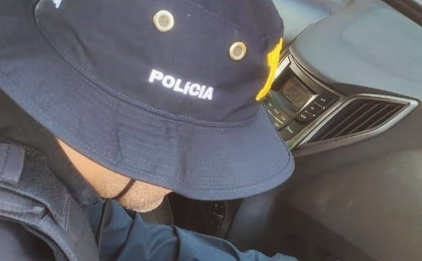 PRF prende dois homens por porte ilegal de arma de fogo de uso restrito em Rio Largo