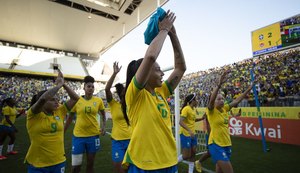 Em último ranking da Fifa antes da Copa Feminina, seleção brasileira sobe uma posição