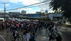 PT emite nota contra atitude da PM com estudantes durante manifestação