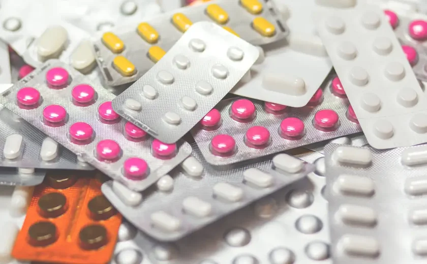 Anvisa proíbe lotes de medicamento para tratar câncer