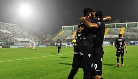 Chapecoense sofre virada do Lanús e tropeça em casa pela Libertadores