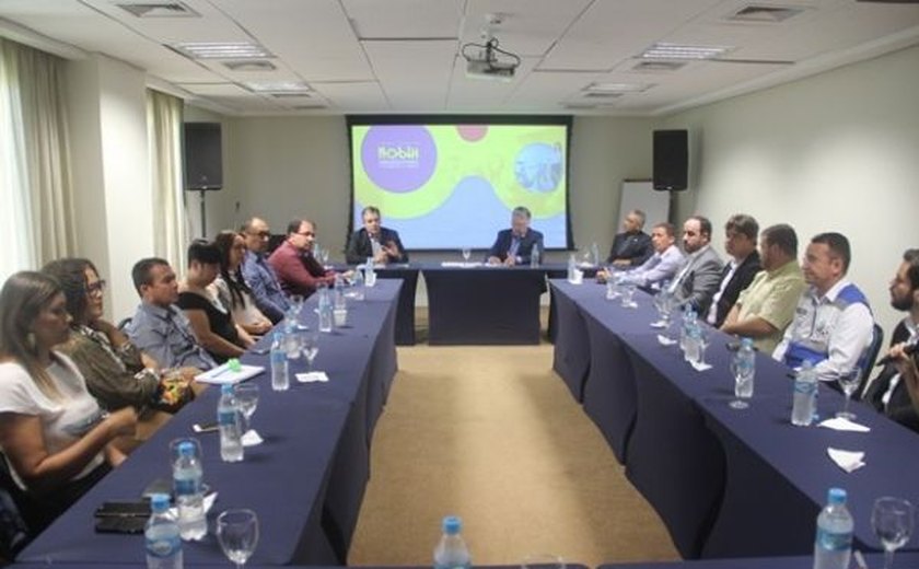 Presidente do Denatran participa de reunião técnica em Alagoas
