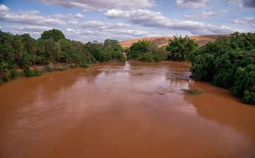 Desastre com barragem acordou 'monstro' de poluentes no Rio Doce, diz perito