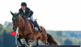 Stephan Barcha é quinto no concurso de saltos do hipismo