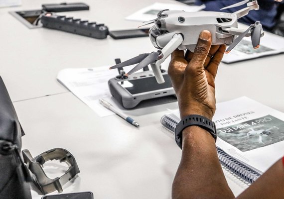 Segurança Cidadã capacita fiscais de postura para uso de drones