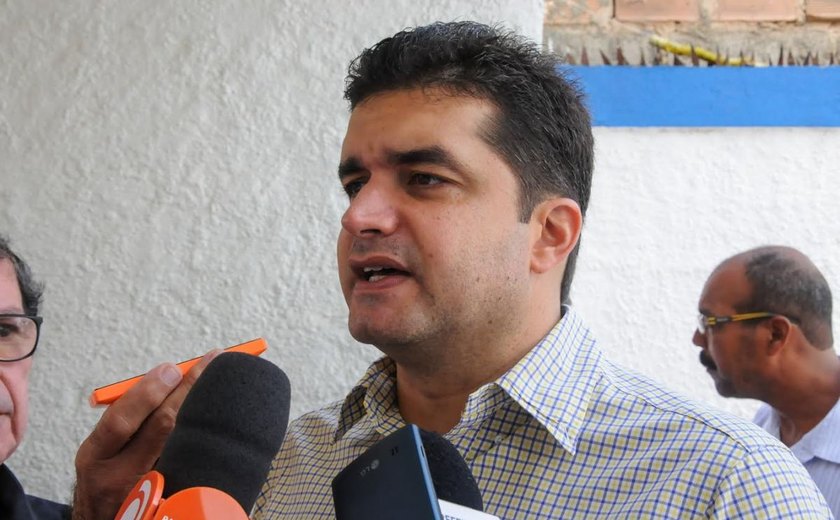 Rui Palmeira diz que fiscalização eletrônica reduziu número de infrações em Maceió
