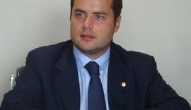 Governador assina ordem de serviço de Centro de Convenções na Barra de São Miguel