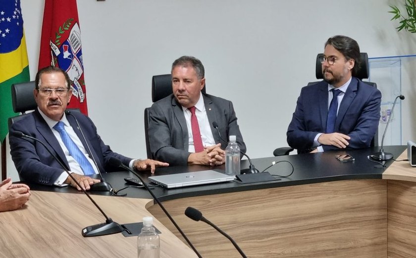 MP/AL recebe visita do ministro Humberto Martins e de conselheiro do CNMP