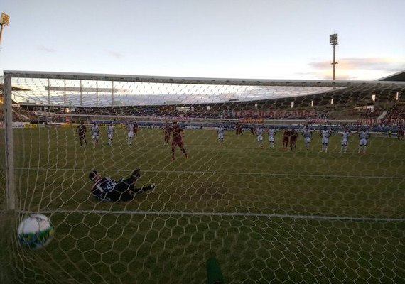 CRB encerra a temporada com vitória contra o Luverdense no Estádio Rei Pelé