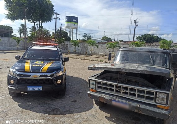 Caminhão roubado em Pernambuco é localizado pela PRF dias após o crime