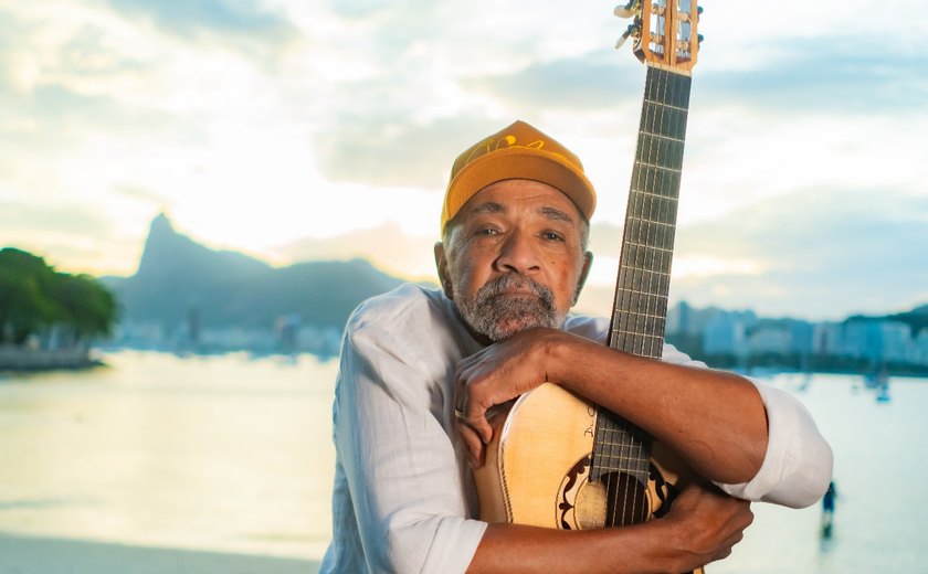 Cleber Augusto lança música inédita e resgata legado musical em 'Baú de Cleber Augusto'