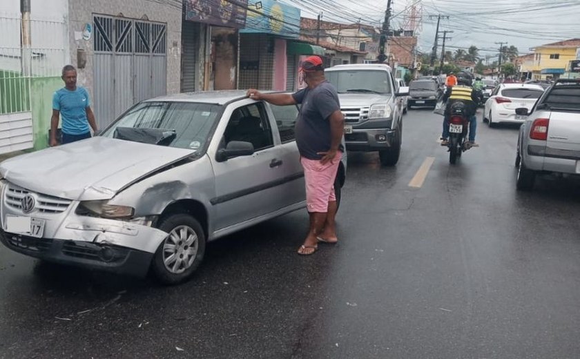 Ronda no Bairro prende condutor por embriaguez ao volante no Jacintinho